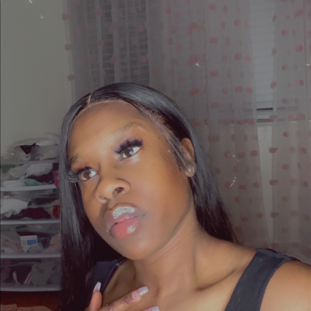 Meet your Posher, Latoya